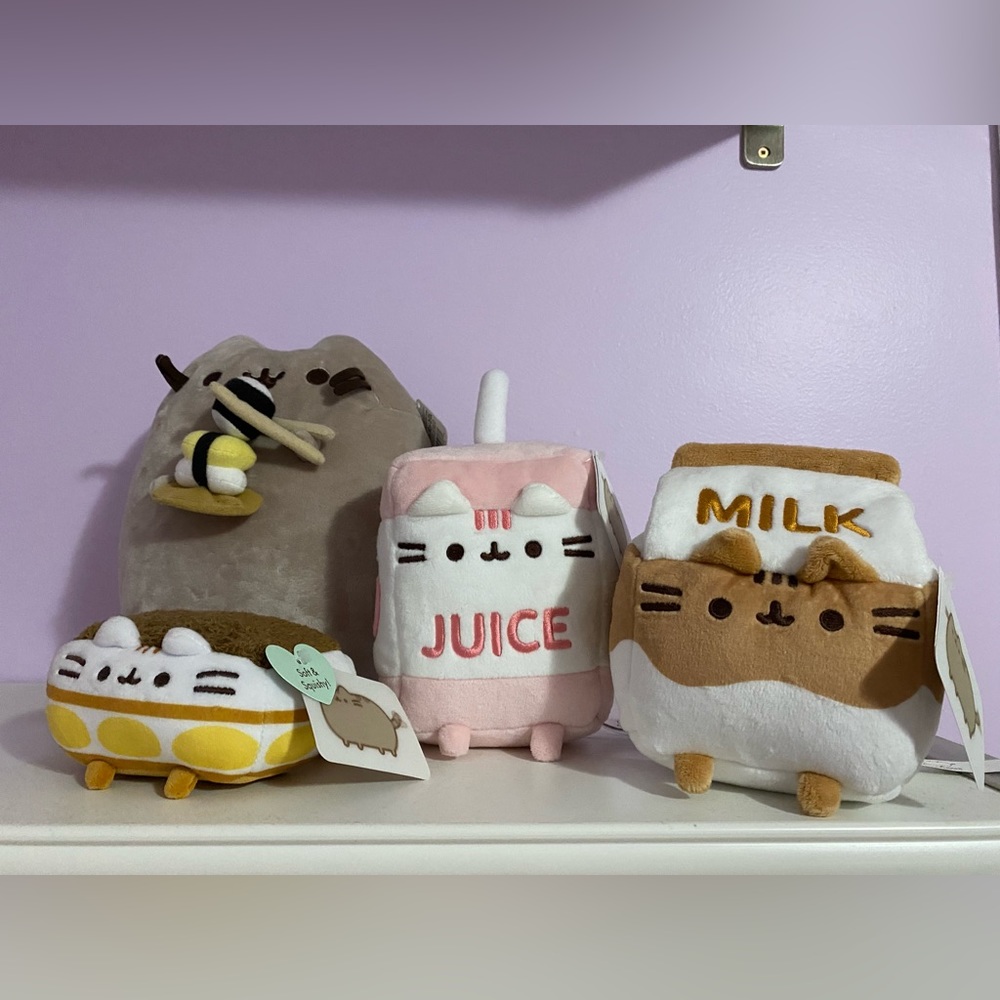 Pusheen plushies